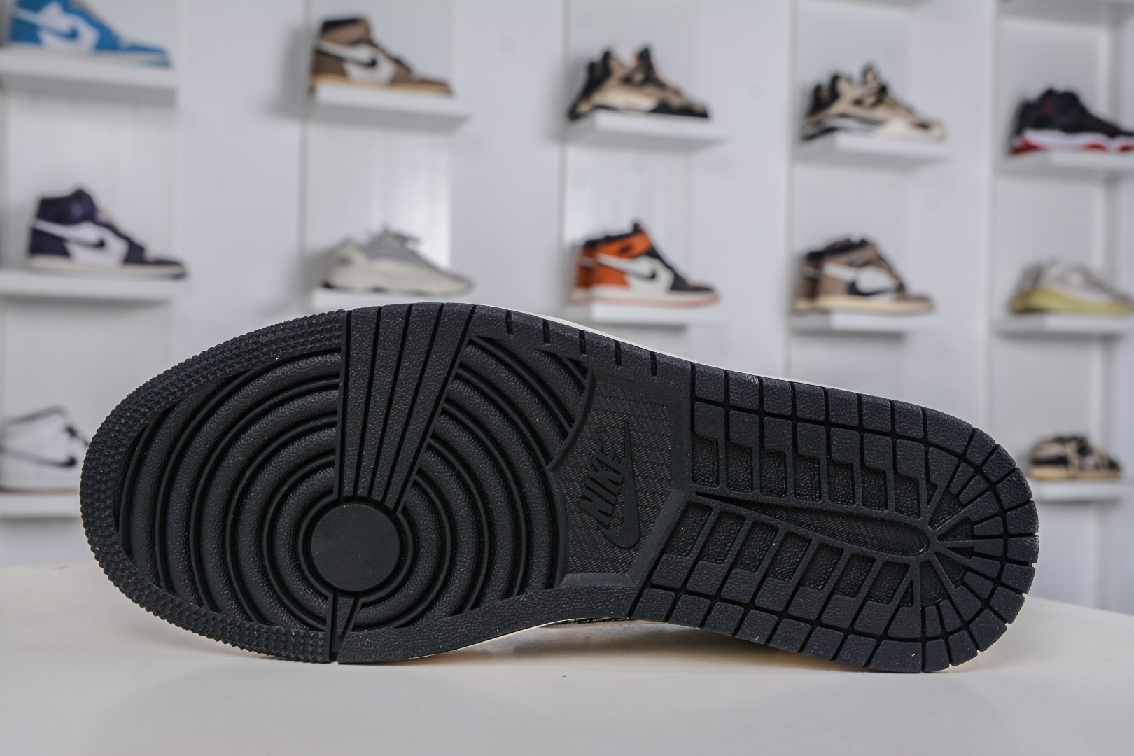 270 TS x Air Jordan x Fragment Design AJ1 Low 倒钩低帮联名藤原浩闪电-米白黑 XD0798-311