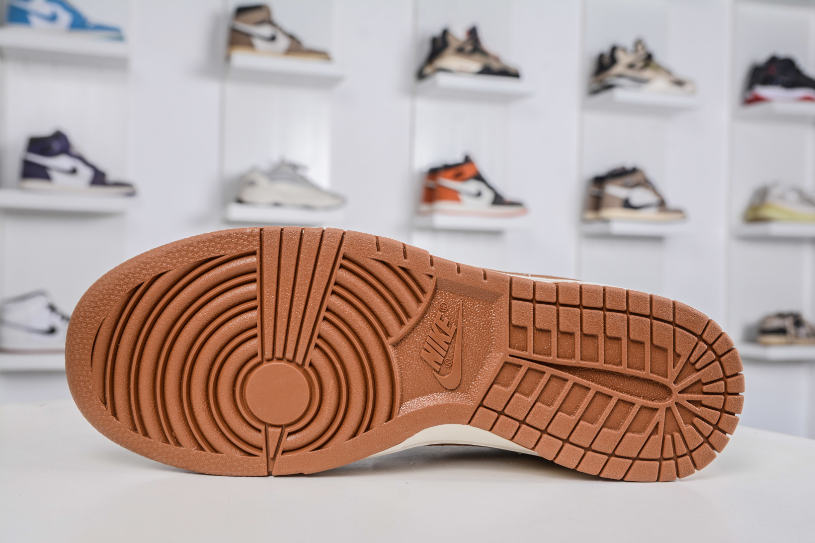 Nike SB Dunk Low x Louis Vuitton X Stussy 斯图西LV三方联名-卡其棕 SG6688-005