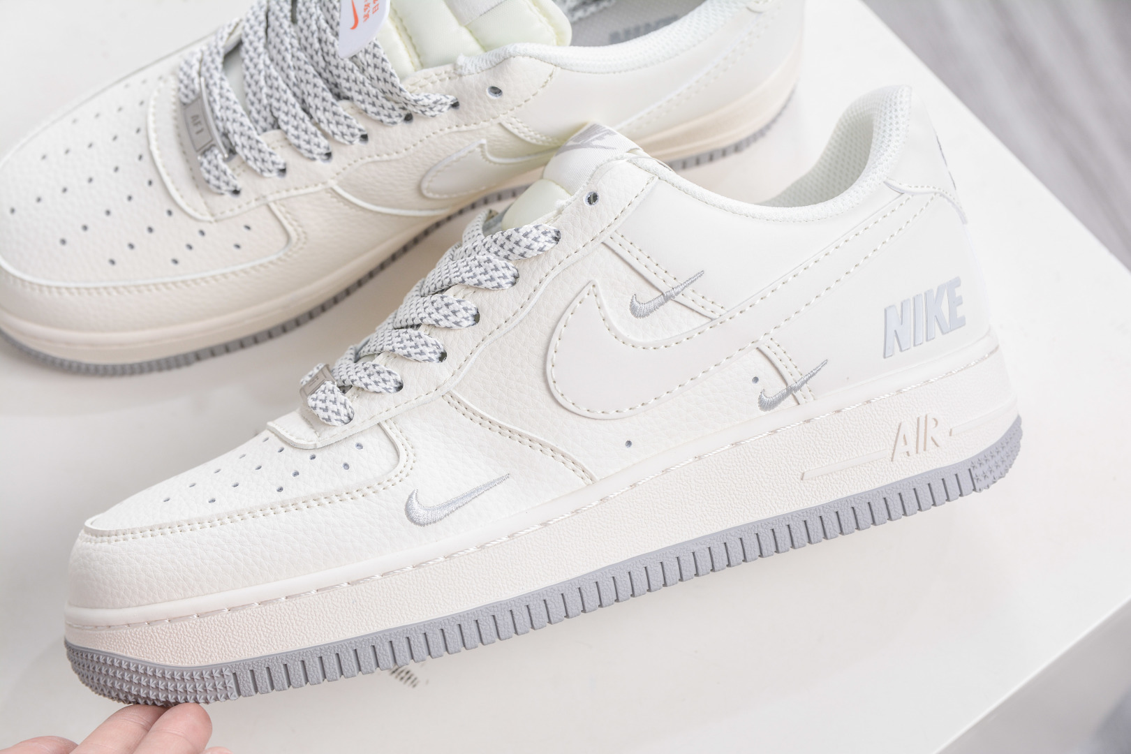 Nike Air Force 1 Low 07 x NIKE 耐克联名-白灰三勾 XX3168-185