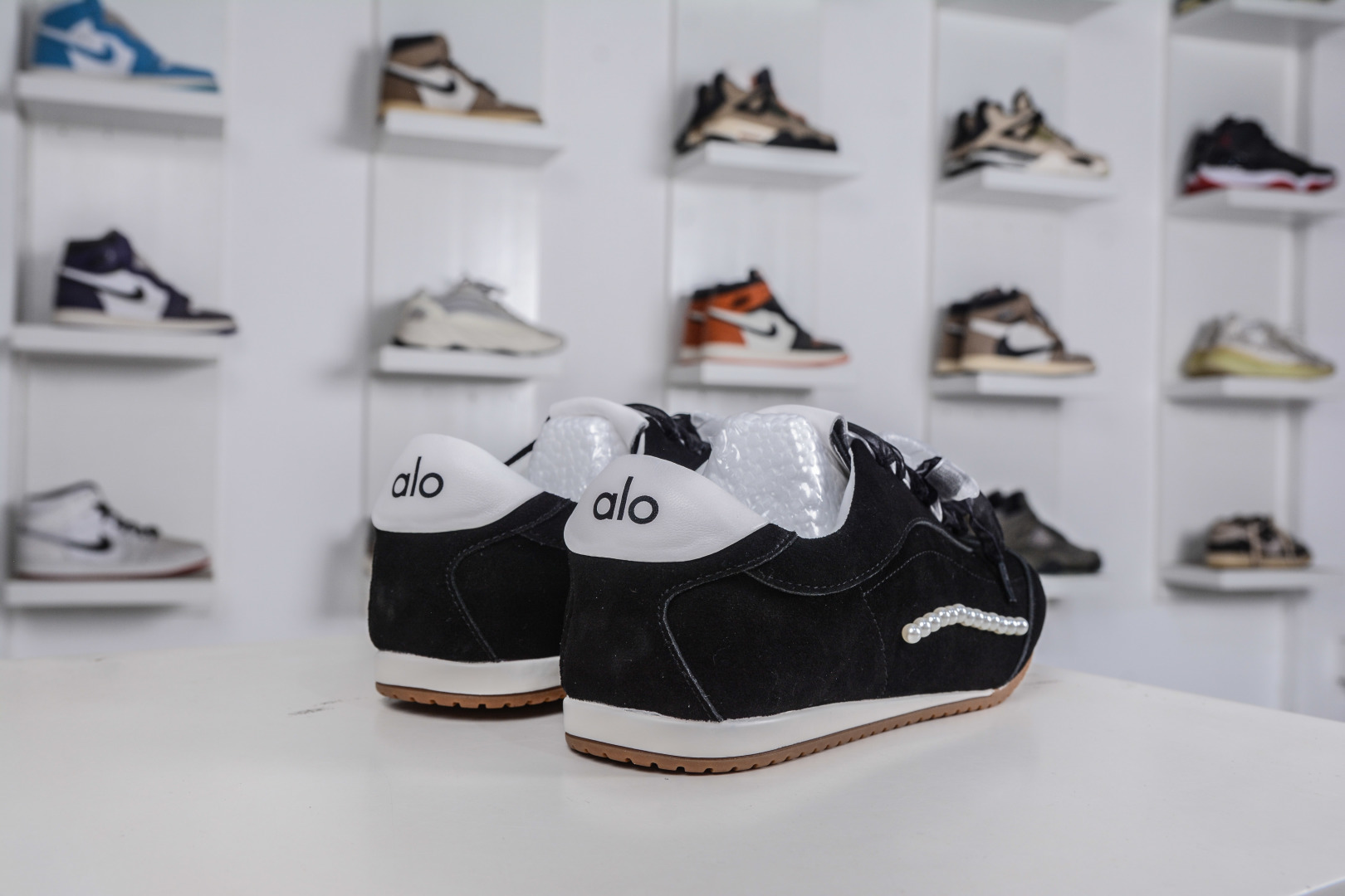 230 Alo yoga Sunset 舒适生活休闲鞋