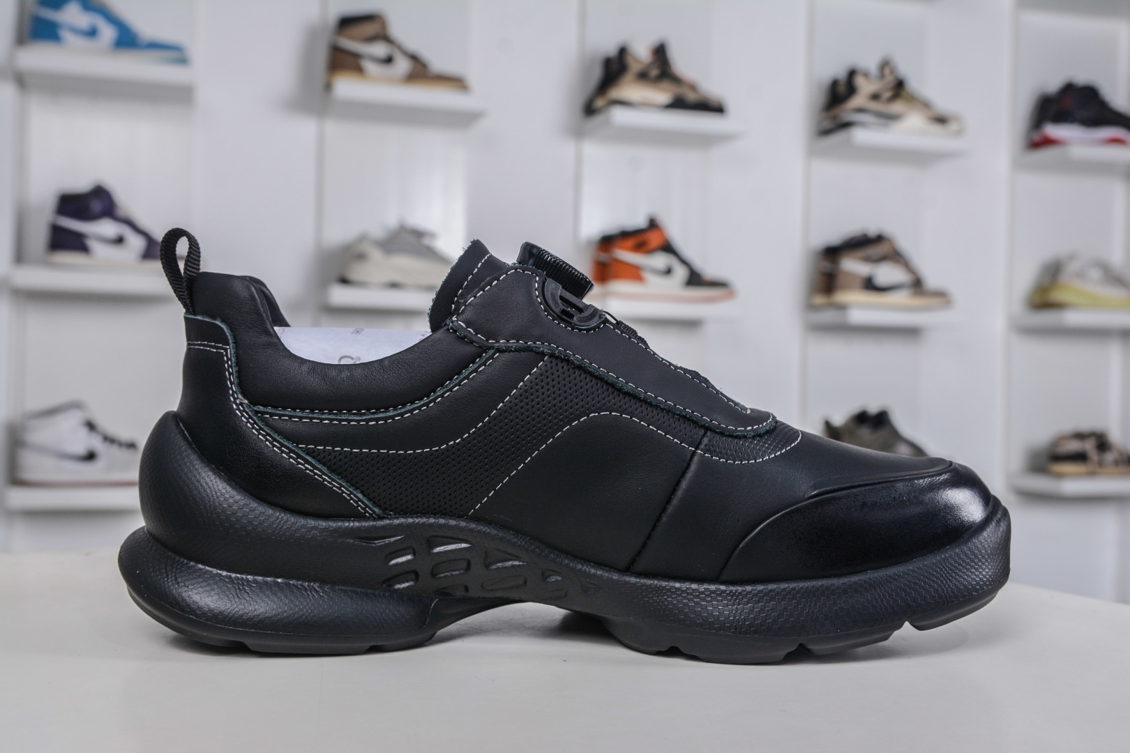 ECCO爱步男士运动鞋 真皮免系带百搭健身鞋