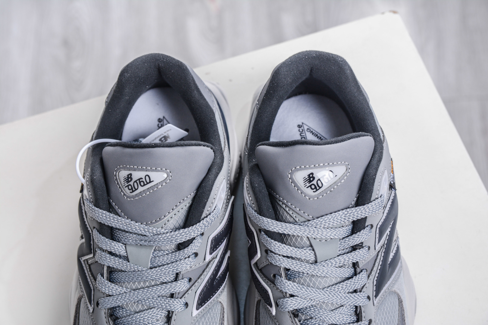 220 T版 新百伦New Balance NB9060 灰色 U9060ORB