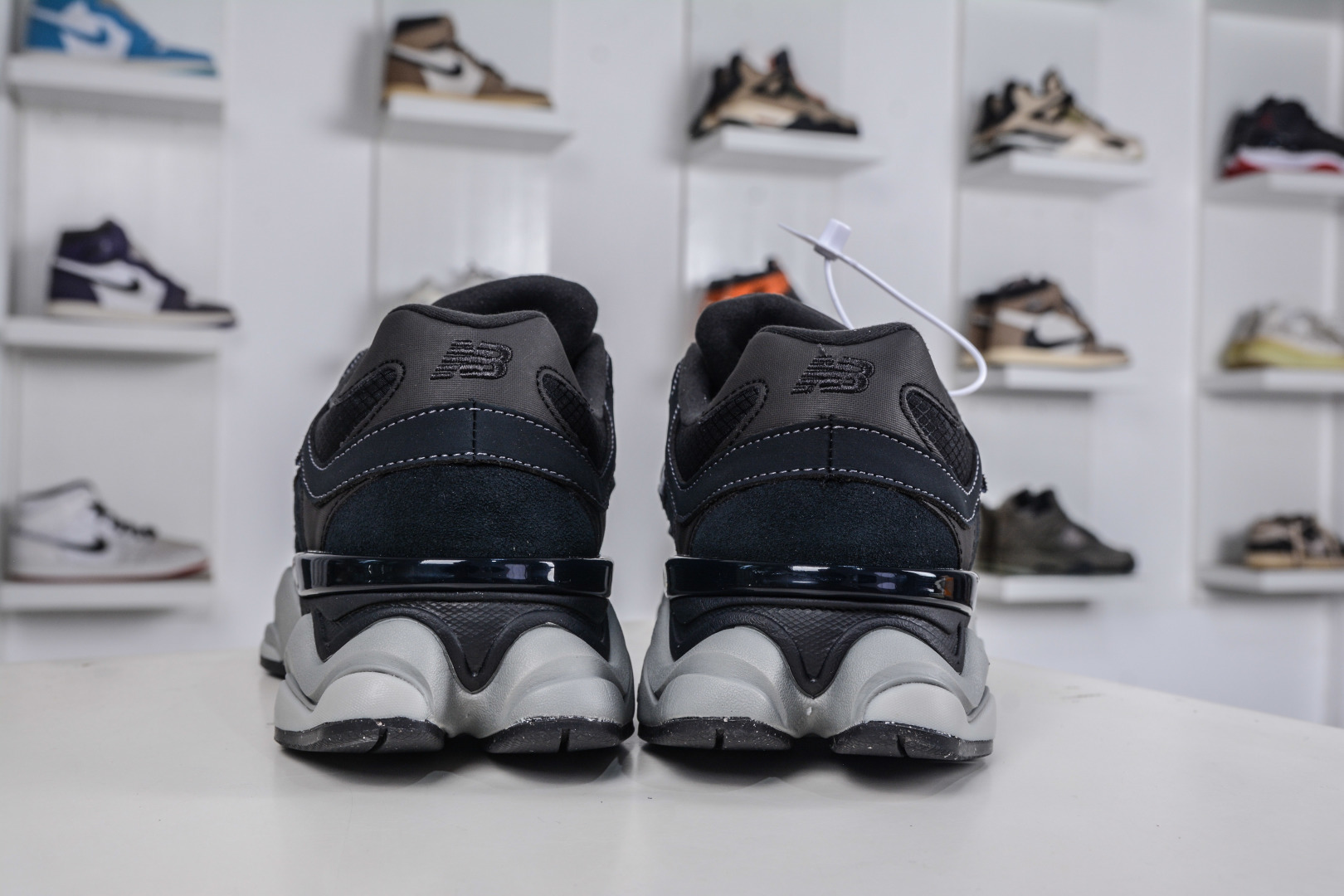 220 T版 新百伦New Balance NB9060 黑色 U9060ORA-Chinese UA Cheap High Quatity Brand Clothes Bags handbags Sneakers wholesale wholesaler seller from China Factory suppliers Fashion Clothing Shoes best Quality Beautiful Price 220 T版 新百伦New Balance NB9060 黑色 U9060ORA