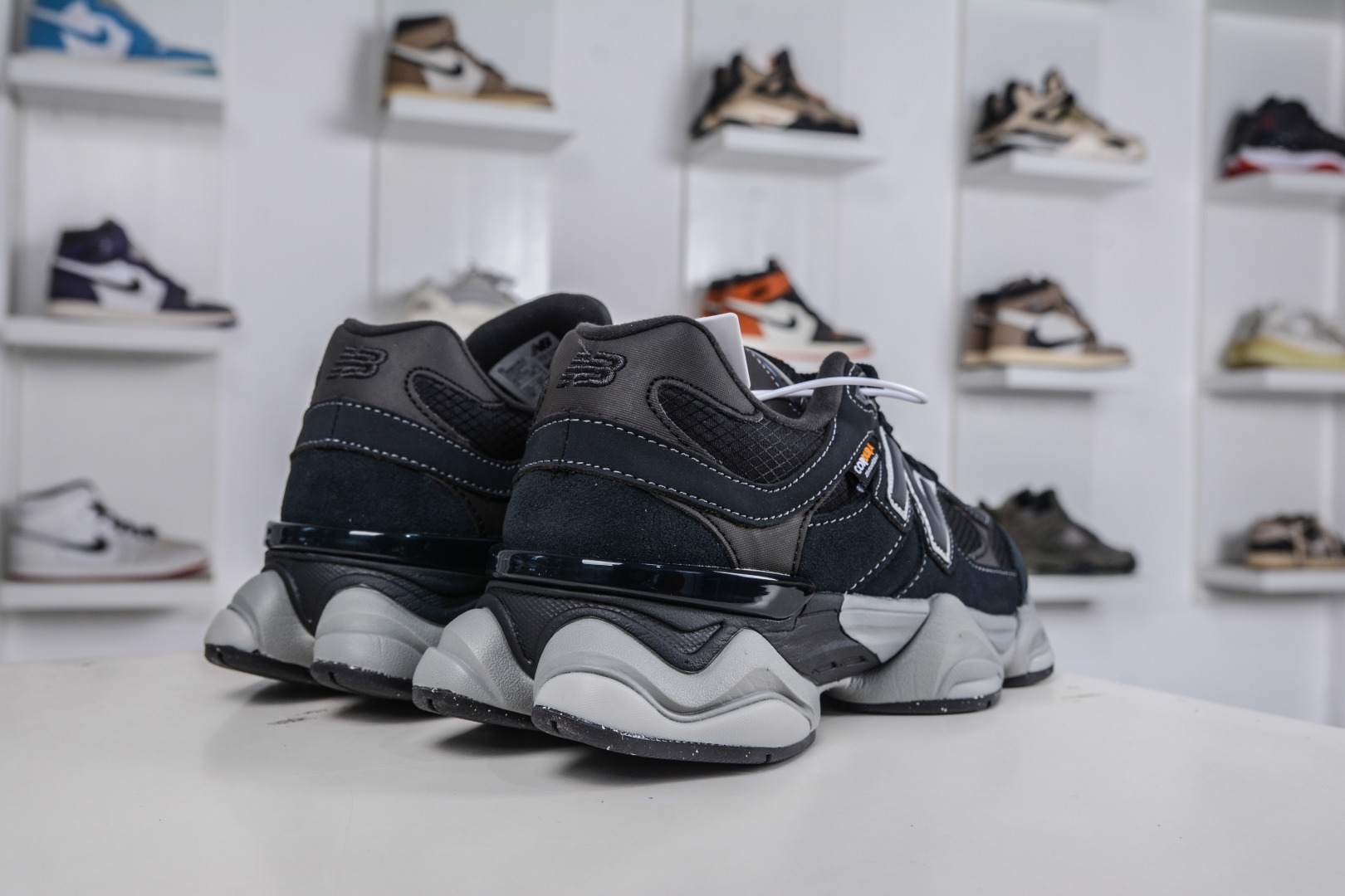 220 T版 新百伦New Balance NB9060 黑色 U9060ORA-Chinese UA Cheap High Quatity Brand Clothes Bags handbags Sneakers wholesale wholesaler seller from China Factory suppliers Fashion Clothing Shoes best Quality Beautiful Price 220 T版 新百伦New Balance NB9060 黑色 U9060ORA