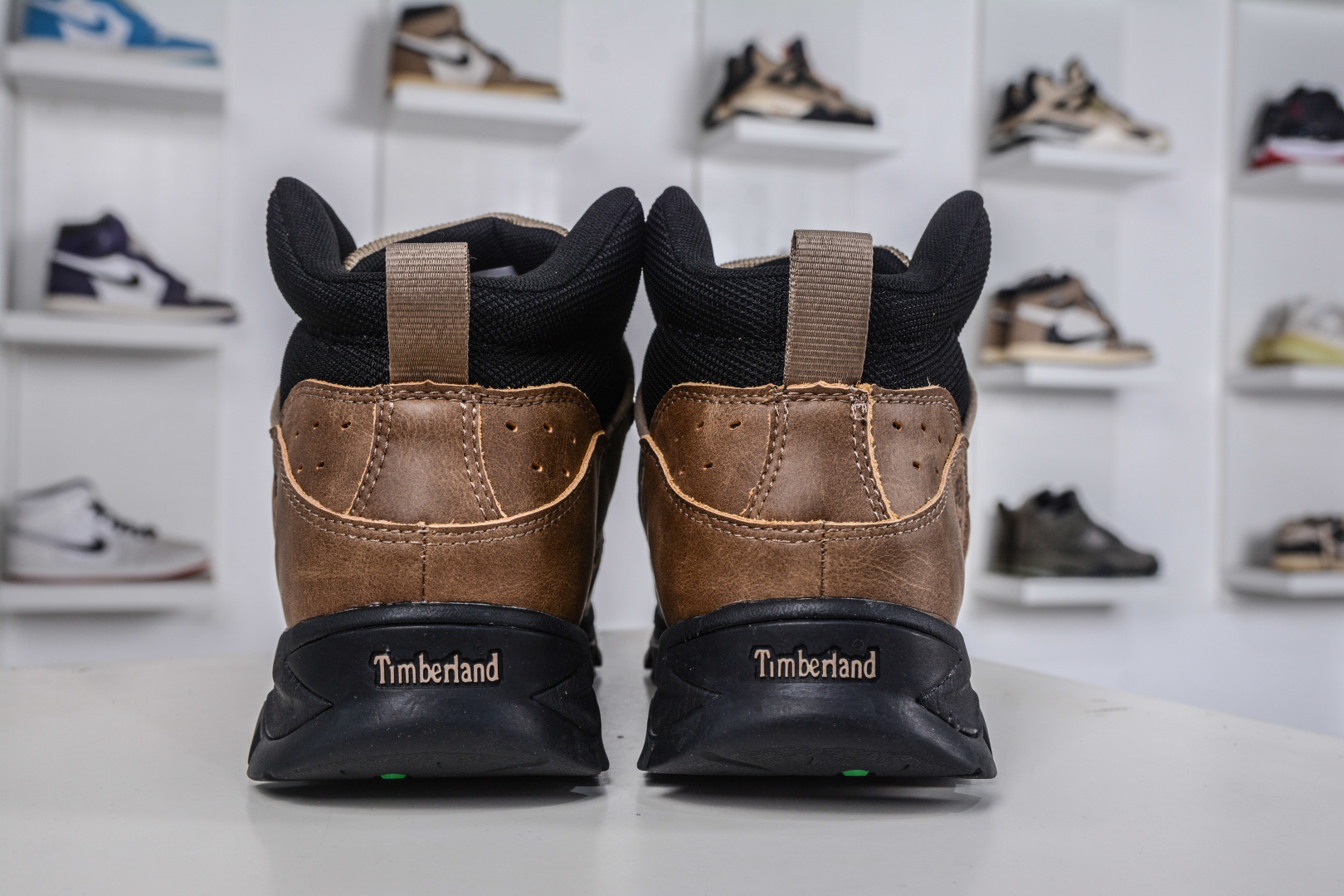 240 Timberland添柏岚/天伯伦 经典款 25ss新款中帮 TB 0A6CH5 EMI