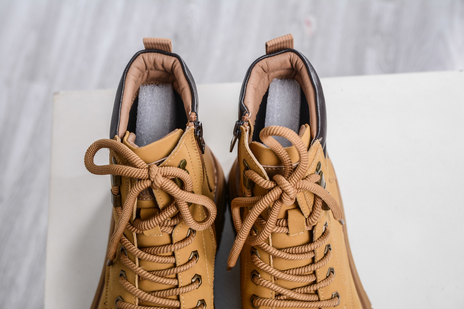 280 Timberland添柏岚/天伯伦 秋冬新款 户外工装休闲大黄靴 TB10056 YELLOW