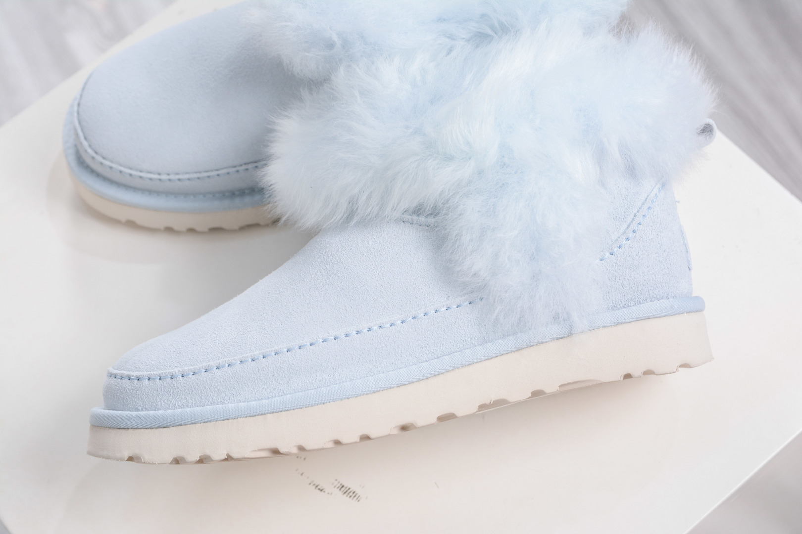 300 UGG 新款雪地靴 W CLASSIC ULTRA MINI CHALET 十年品牌制鞋 1173832