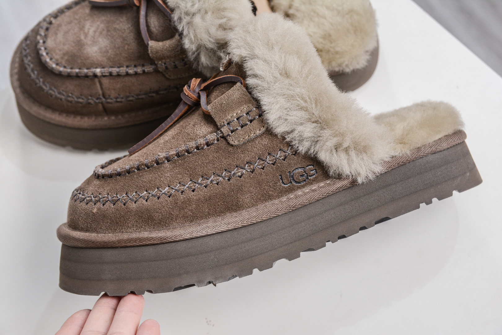 240 UGG Disquette Alpine 蒂茨库特 阿尔派款包头拖鞋 1158260