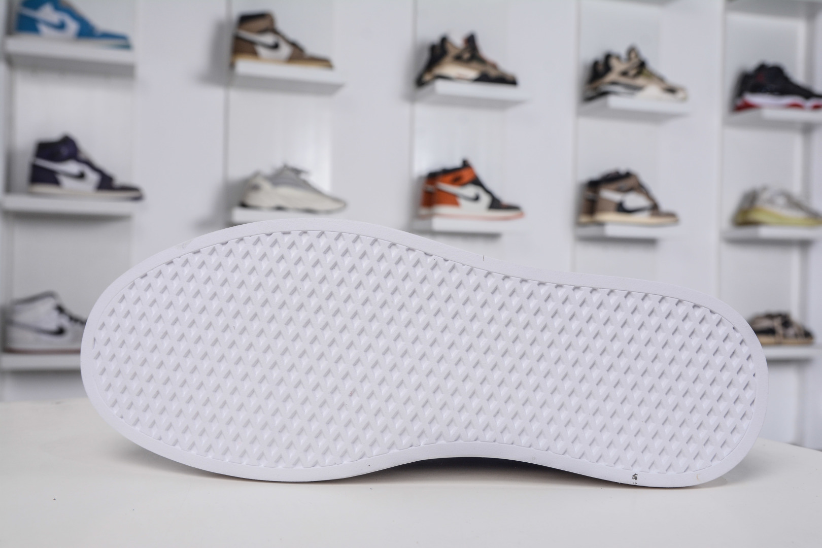 300 Ecco/爱步 街头系列 四季可穿复古休闲板鞋 983257-01002