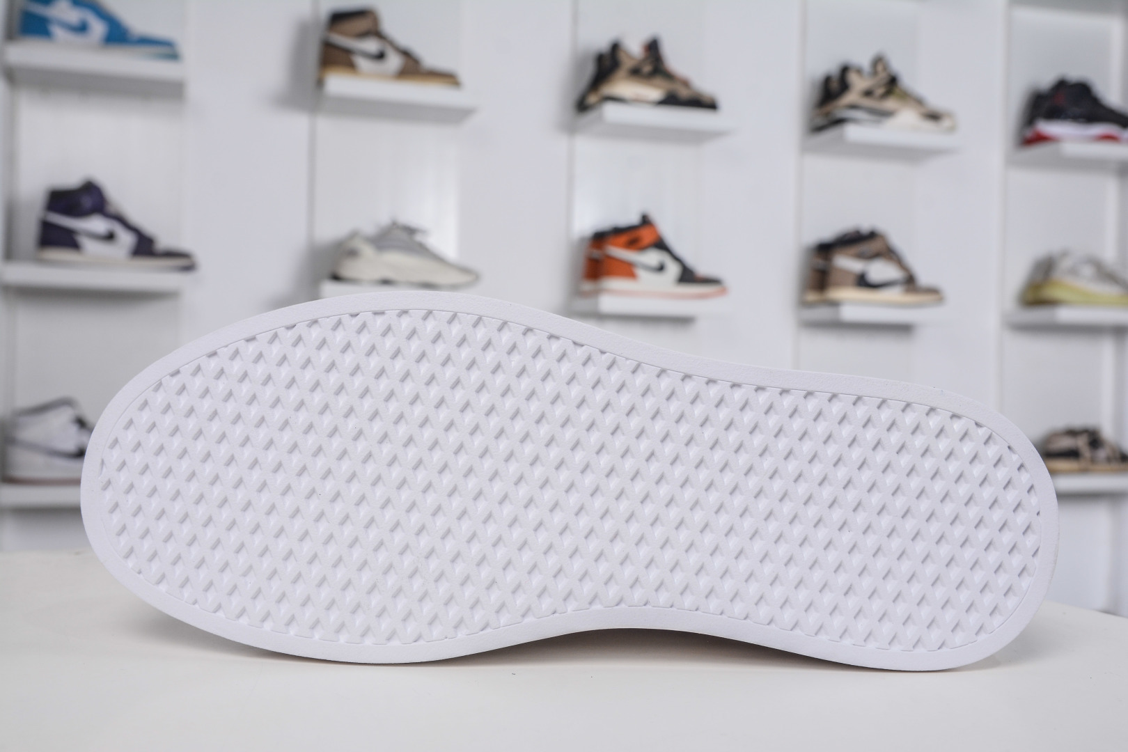 300 Ecco/爱步 街头系列 四季可穿复古休闲板鞋 983257-01