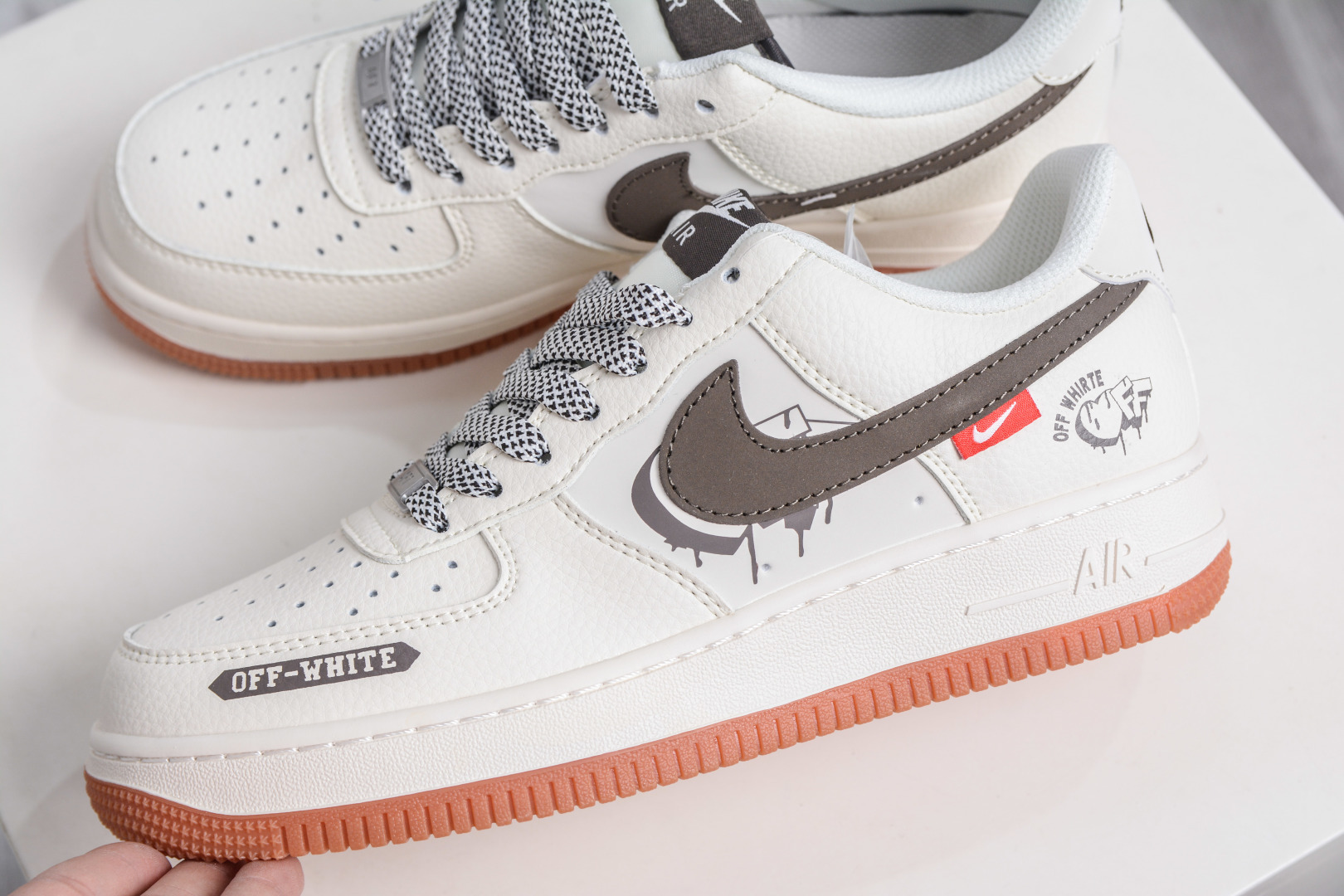 260 OFF-WHITE x NIke Air Force 1 OW联名-米白黑生胶底 QW5836-027