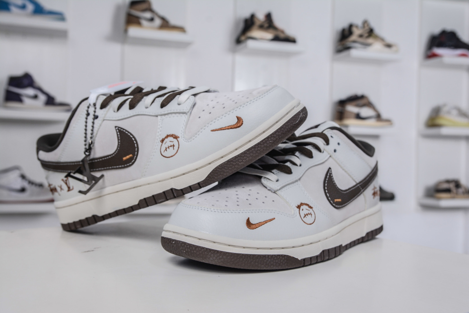 270 Nike SB Dunk Low x Louis VuittX Stussy 斯图西LV三方联名-奶白灰 SG6688-003