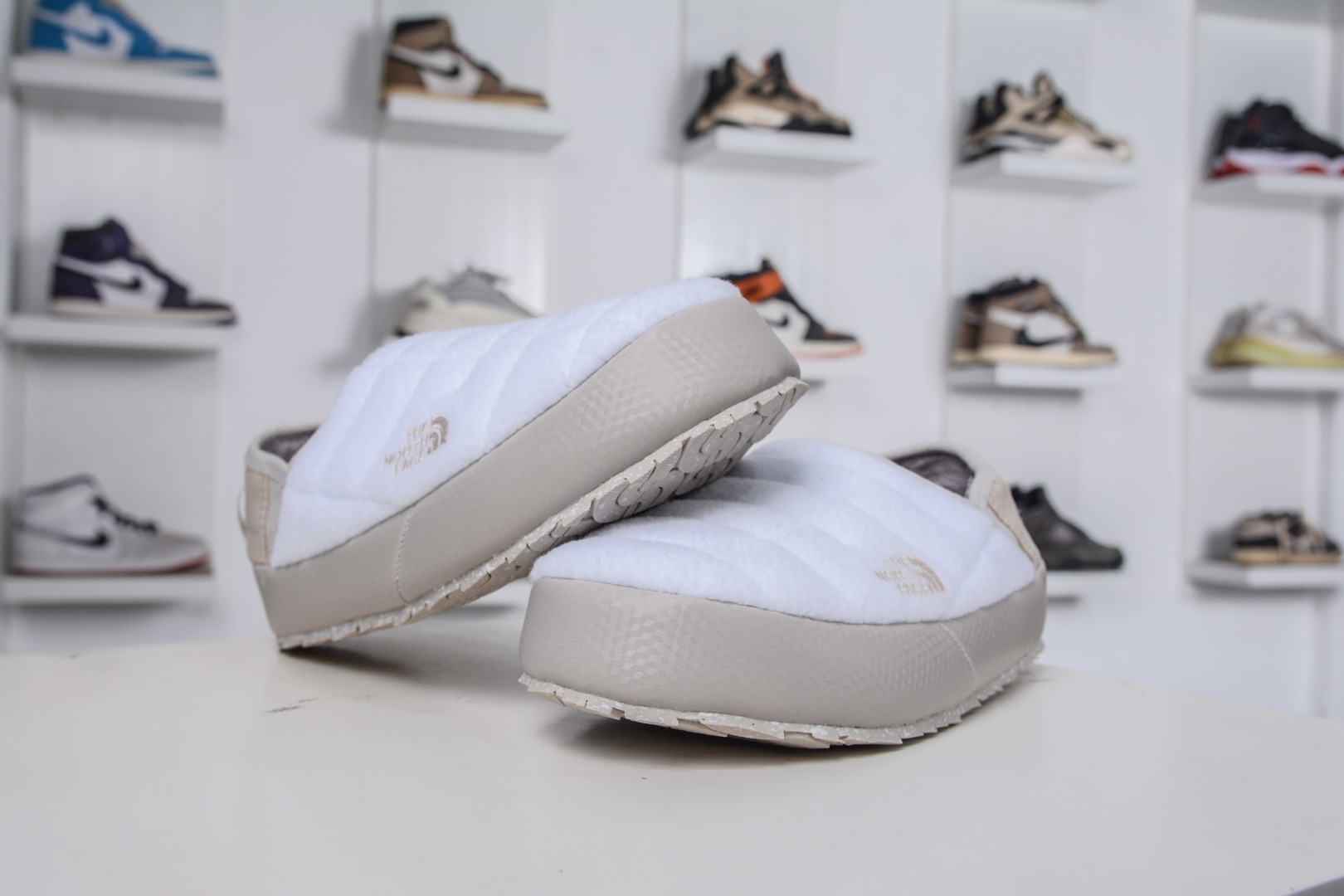 140 W TheRMobaLL 北面 休闲秋冬保暖绒毛 户外保暖棉鞋一脚穿懒人鞋 NFOA7W4L-32F