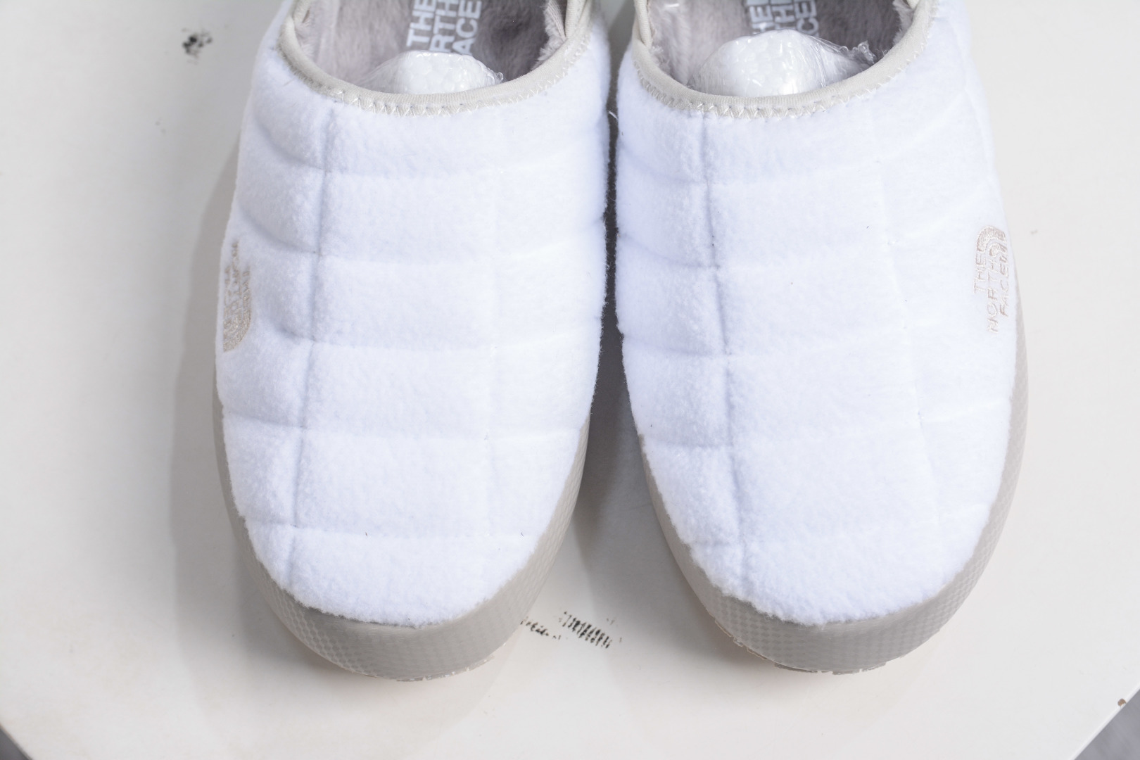 140 W TheRMobaLL 北面 休闲秋冬保暖绒毛 户外保暖棉鞋一脚穿懒人鞋 NFOA7W4L-32F