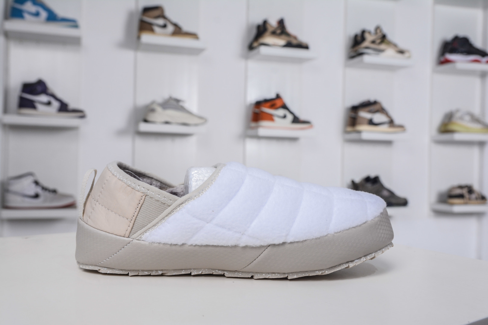 140 W TheRMobaLL 北面 休闲秋冬保暖绒毛 户外保暖棉鞋一脚穿懒人鞋 NFOA7W4L-32F