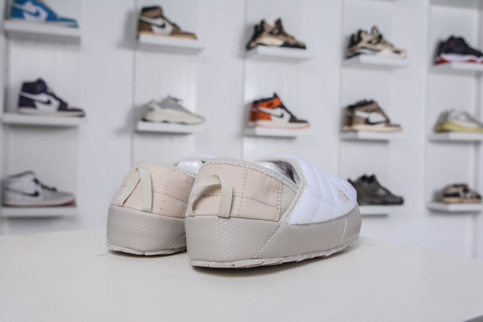 140 W TheRMobaLL 北面 休闲秋冬保暖绒毛 户外保暖棉鞋一脚穿懒人鞋 NFOA7W4L-32F