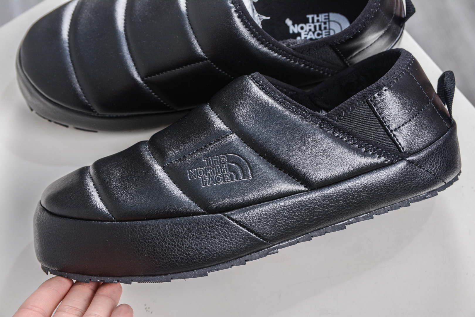 140 W TheRMobaLL 北面 休闲秋冬保暖绒毛 户外保暖棉鞋一脚穿懒人鞋 NS85R704A