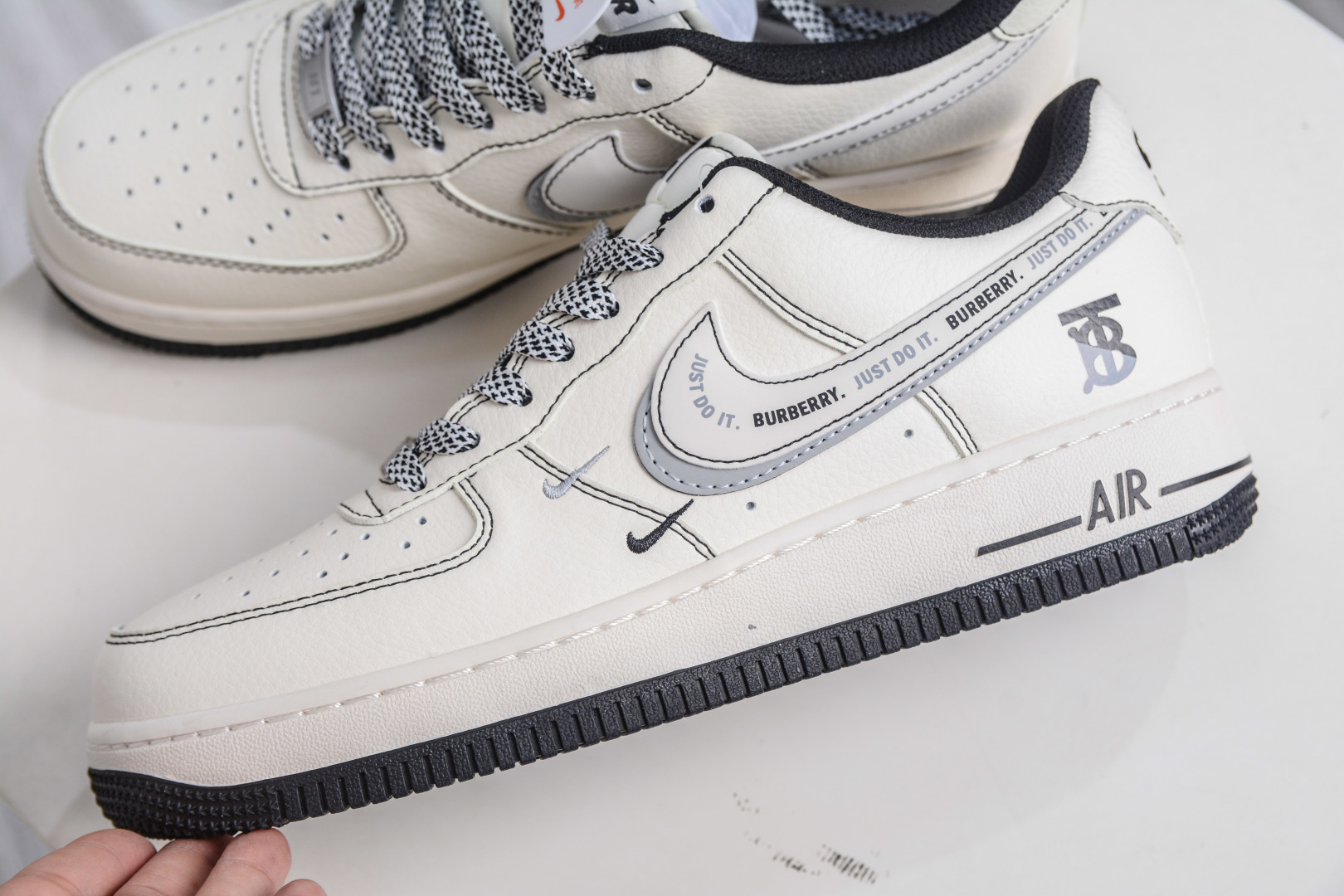 260 Nike Air Force 1 Low 07 x Burberry 巴宝莉联名-米黑灰 JP8028-062