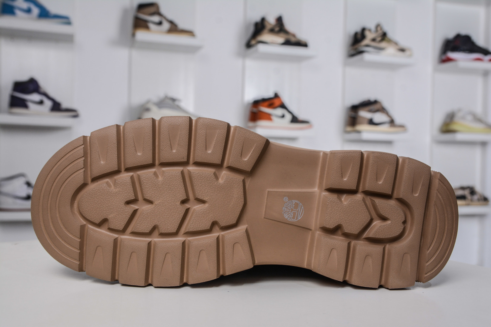 320 Timberland 添柏岚/天伯伦 秋冬新品 轻量户外加绒休闲大黄靴 广