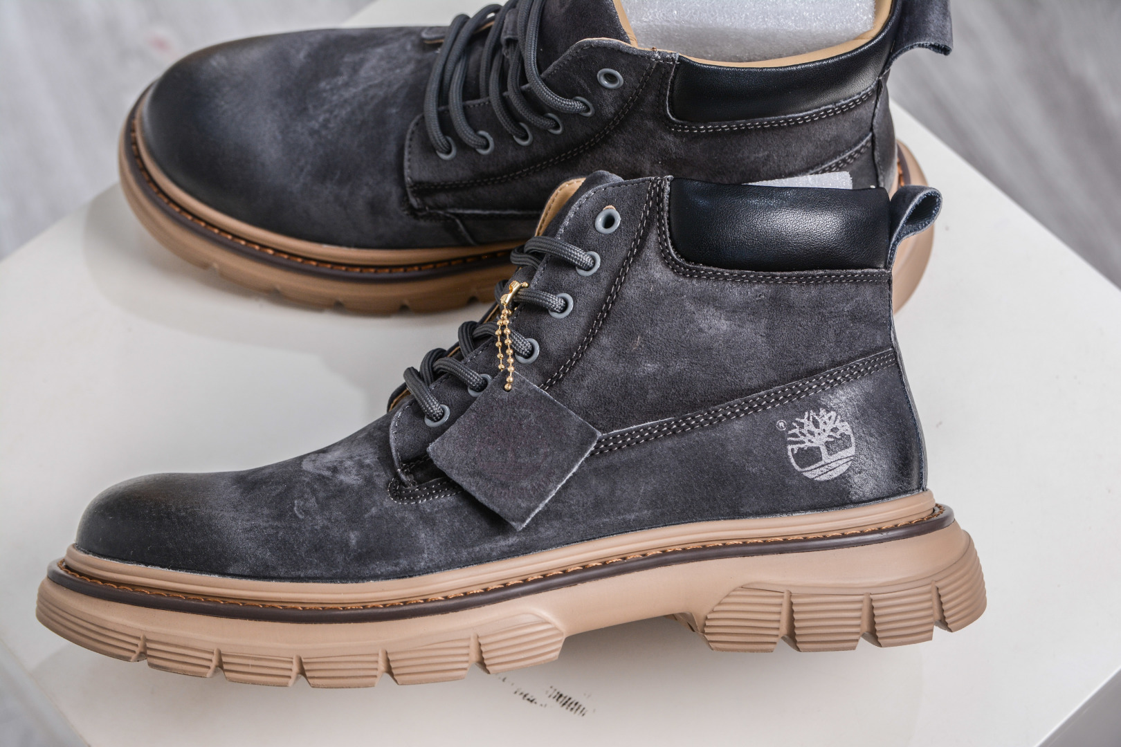 320 Timberland 添柏岚/天伯伦 秋冬新品 轻量户外加绒休闲大黄靴 广