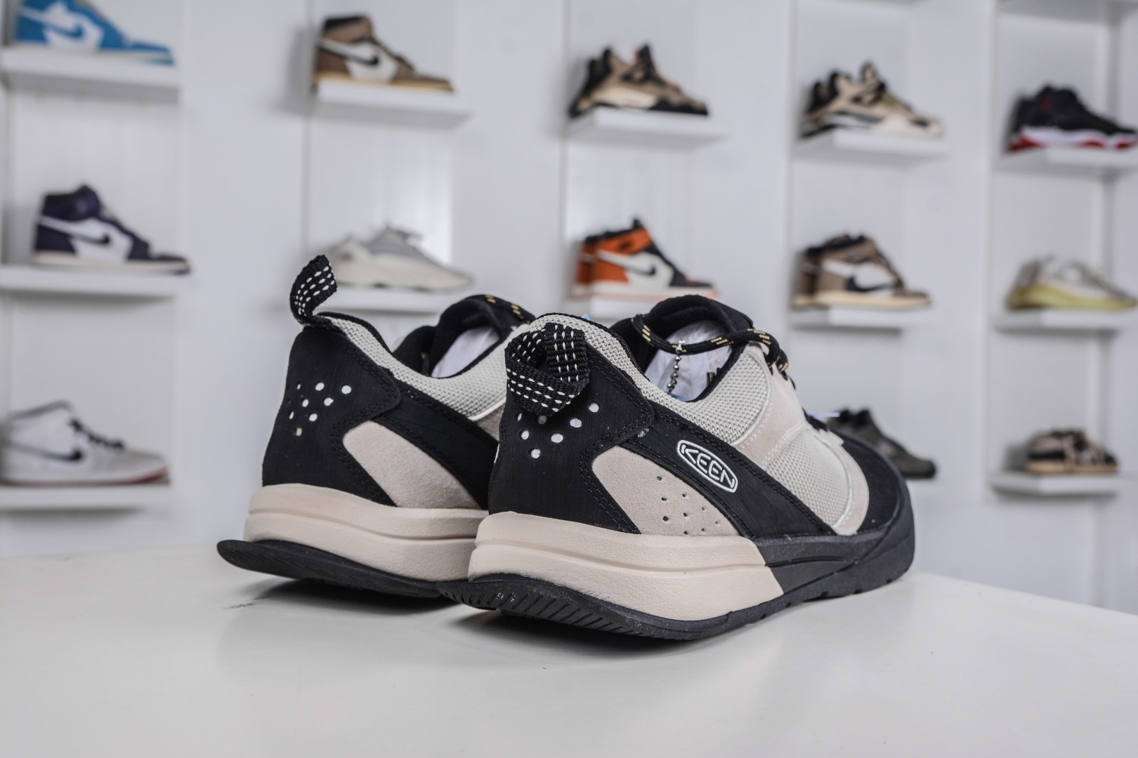 210 美国人气户外品牌-科恩Keen JASPER III贾斯珀都市系列复古低帮系带户外风露营徒步登山运动训练鞋 桦木色 1022268