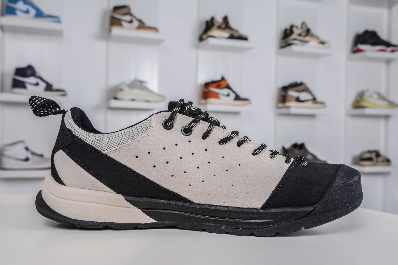 210 美国人气户外品牌-科恩Keen JASPER III贾斯珀都市系列复古低帮系带户外风露营徒步登山运动训练鞋 桦木色 1022268