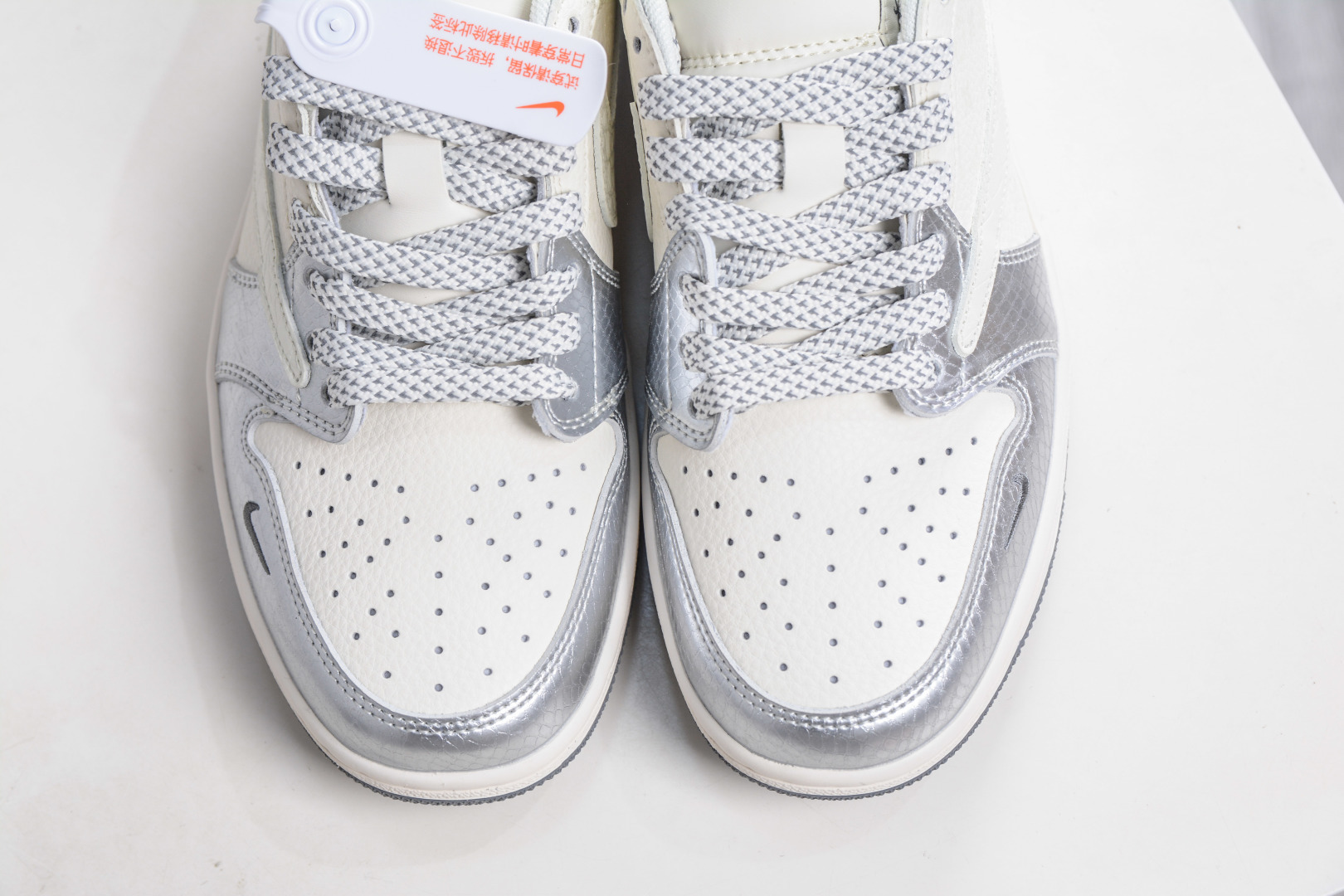 270 TS x Air Jordan x Louis VuittAJ1 Low 倒钩低帮LV联名-白银蛇纹 XS7089-614