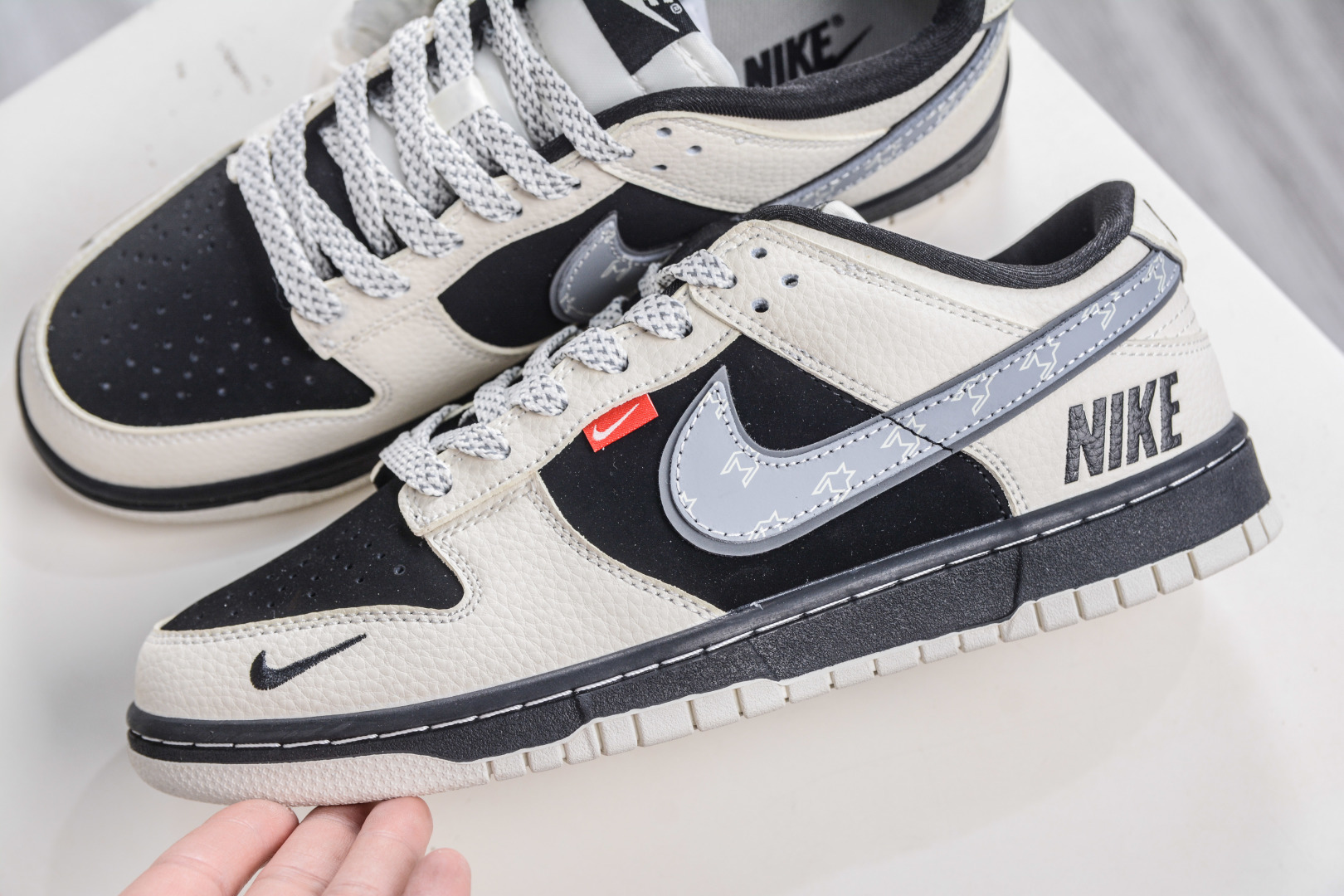 270 Nike SB Dunk Low x NIKE 耐克联名-米白黑灰勾 DN3168-004