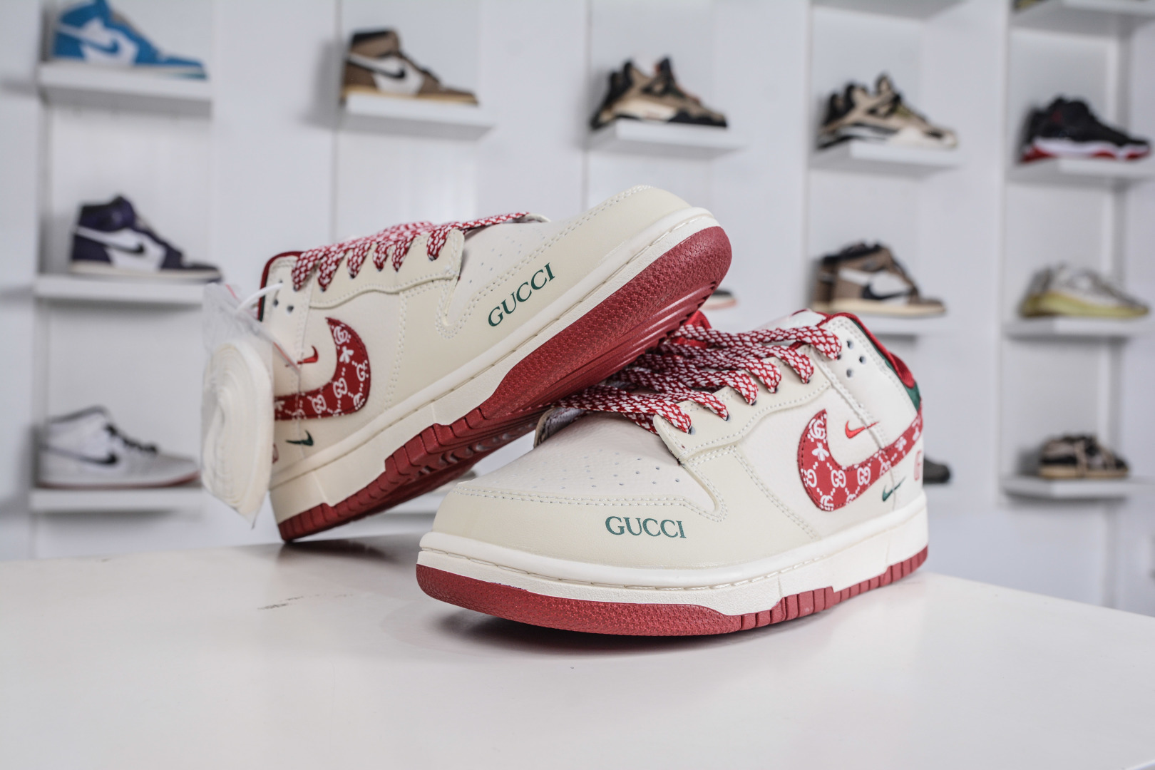 270 Nike SB Dunk Low x GUCCI 古驰联名-米白酒红绿 SR8888-013