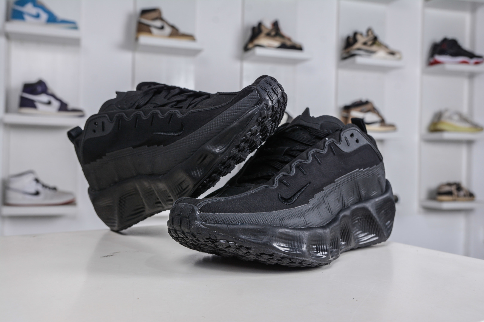 190 Nk Ava Rover Hs 低帮复古运动鞋 该鞋款采用流线型轮廓设计 DX4215-005