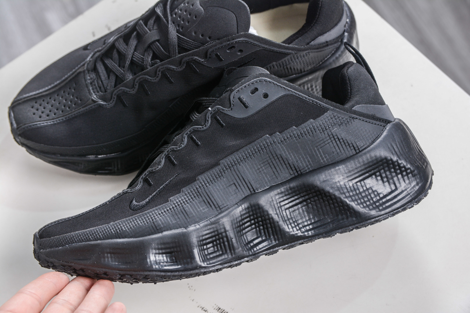 190 Nk Ava Rover Hs 低帮复古运动鞋 该鞋款采用流线型轮廓设计 DX4215-005