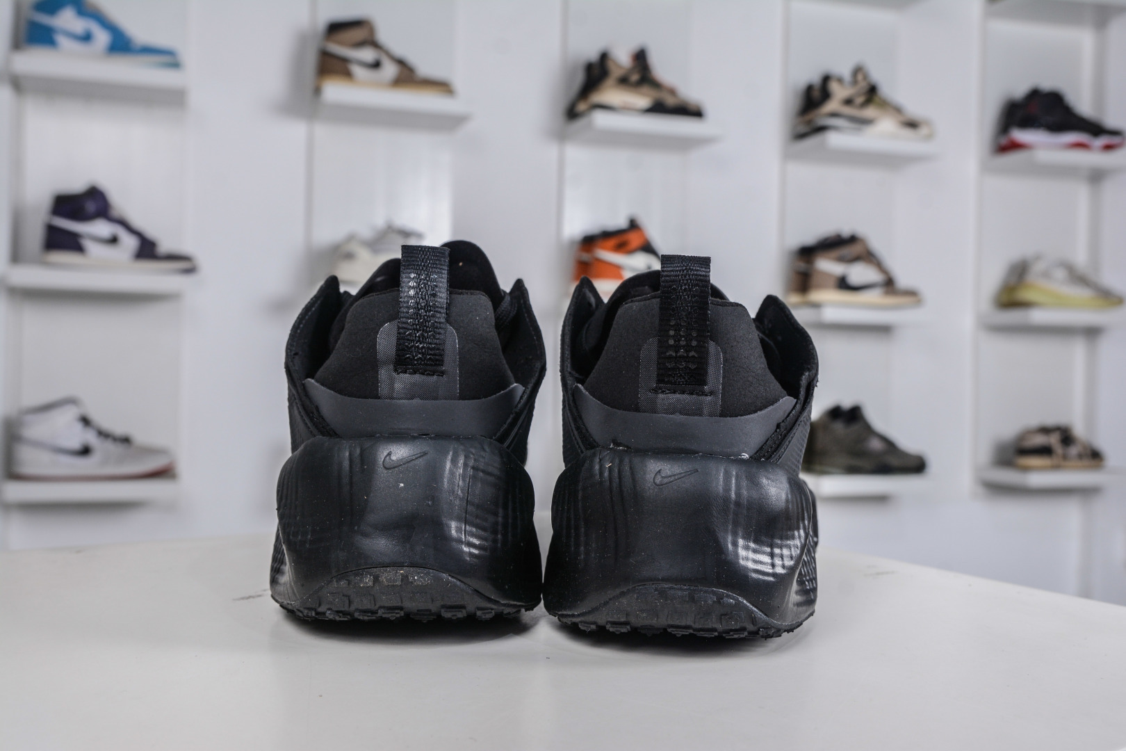 190 Nk Ava Rover Hs 低帮复古运动鞋 该鞋款采用流线型轮廓设计 DX4215-005