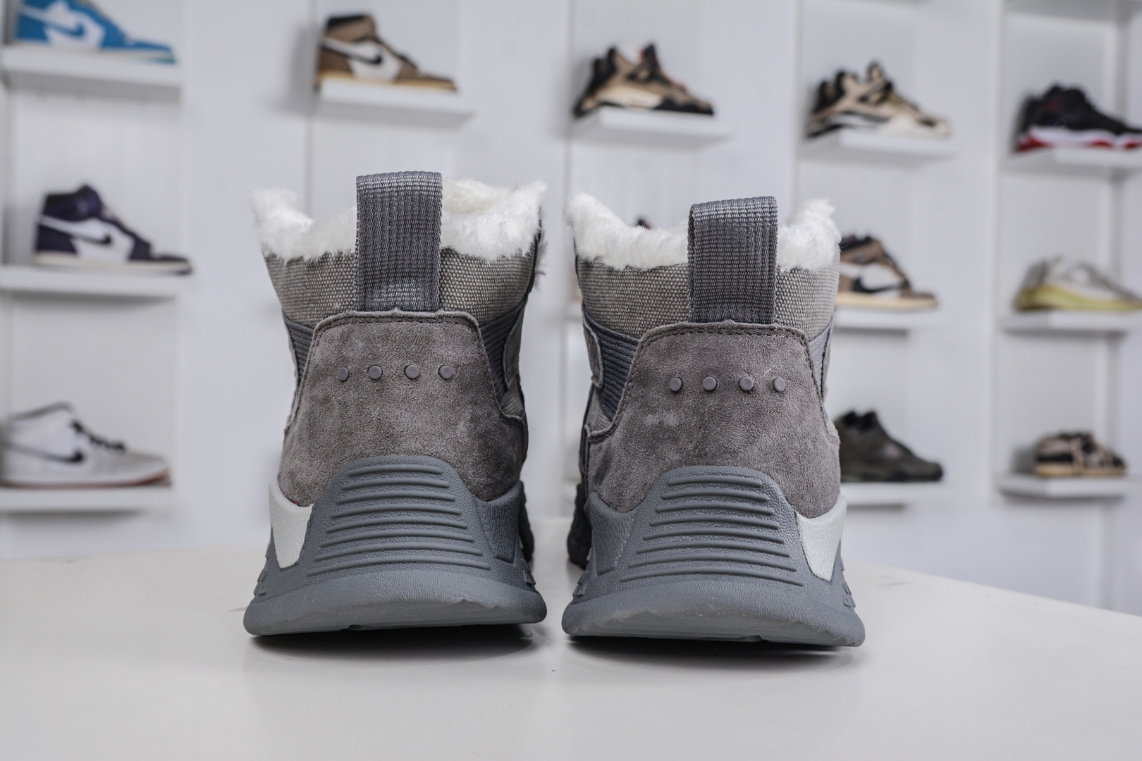 280 UGG Tasman Weather Hybrid 塔斯曼混合系列中帮轻量休闲马丁靴 U6136