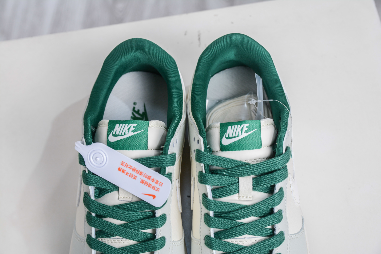 270 Nike SB Dunk Low x NIKE 耐克联名-灰白绿 JP1628-063