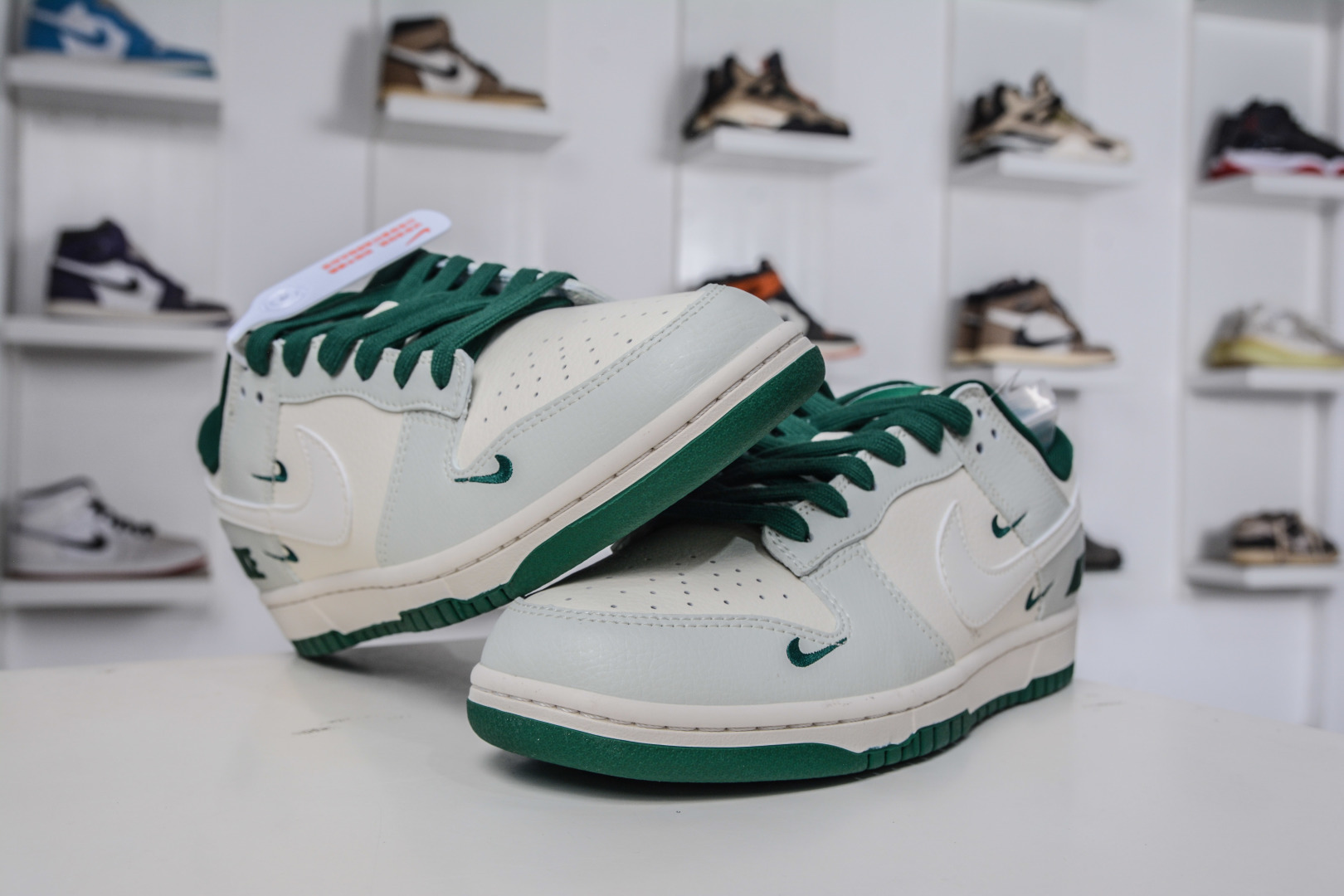 270 Nike SB Dunk Low x NIKE 耐克联名-灰白绿 JP1628-063