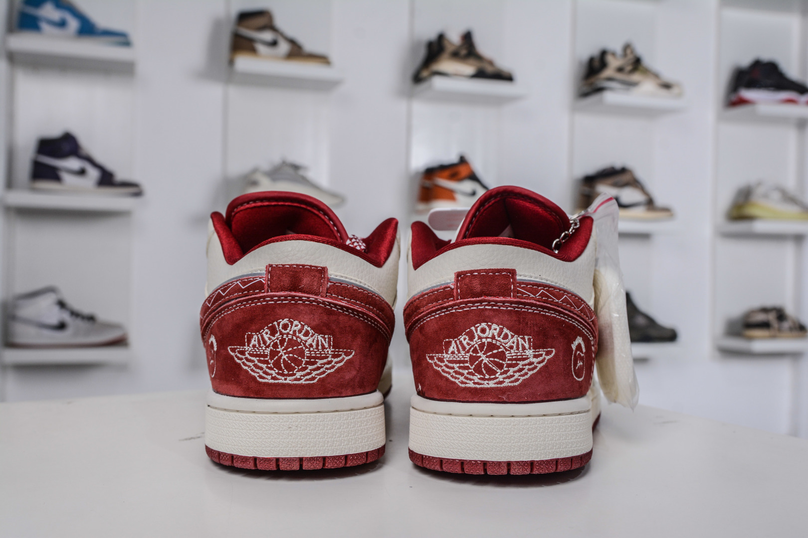 270 Air Jordan 1 Retro Low x Stussy 斯图西联名-白红双小勾 LR8888-016