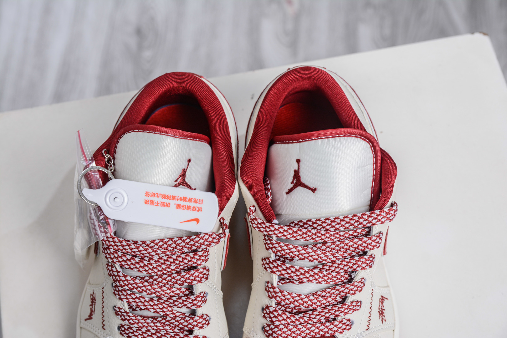 270 Air Jordan 1 Retro Low x Stussy 斯图西联名-白红双小勾 LR8888-016