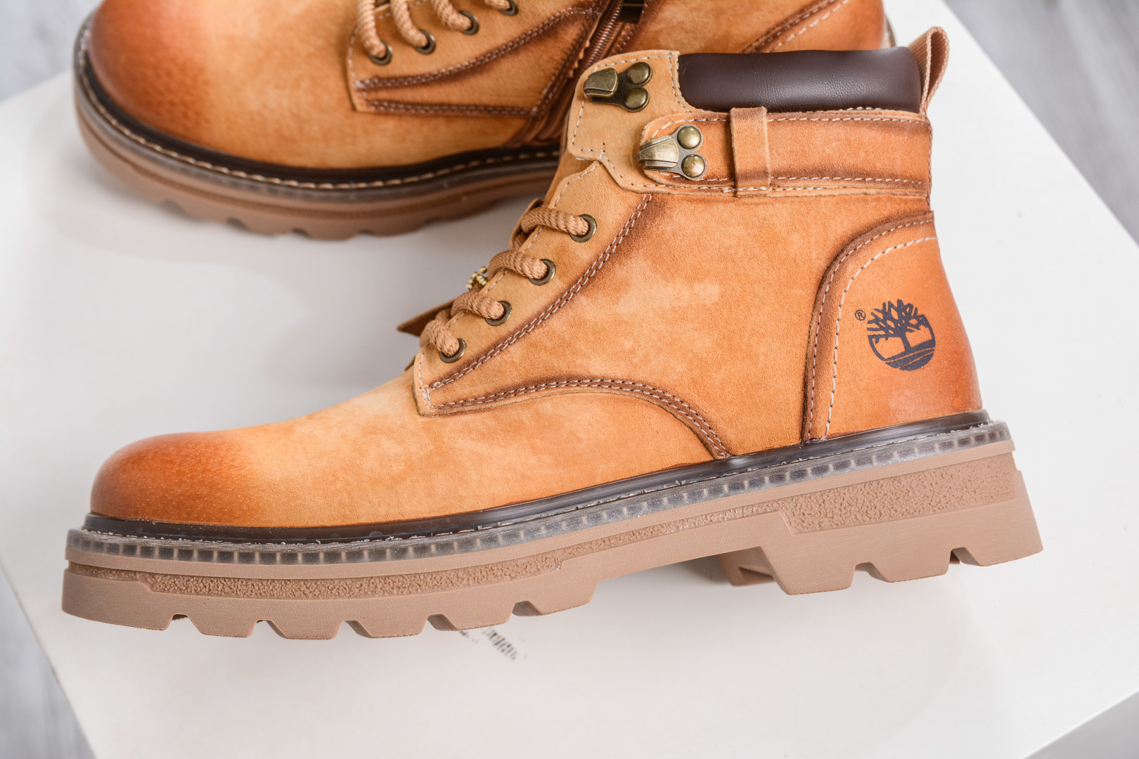 320 Timberland 添柏岚/天伯伦 秋冬必备户外加绒休闲大黄靴 TB10032