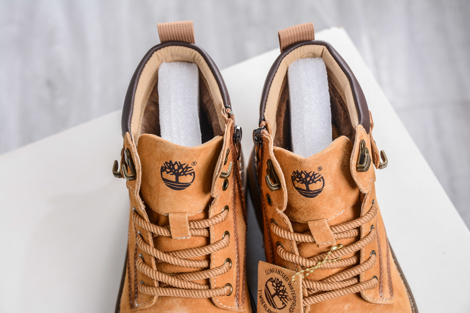 320 Timberland 添柏岚/天伯伦 秋冬必备户外加绒休闲大黄靴 TB10032