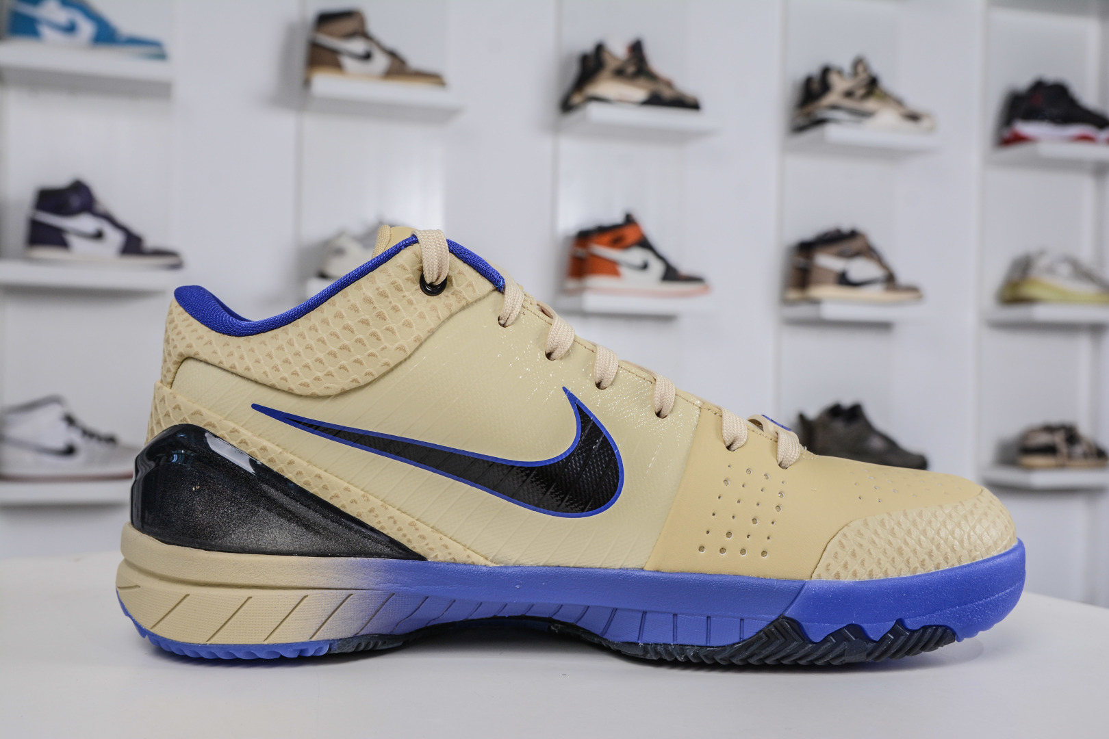 350 灭世版纯原 NK Zoom Kobe 4 科比四代 巴塞罗那 金黑紫 IM2532-701