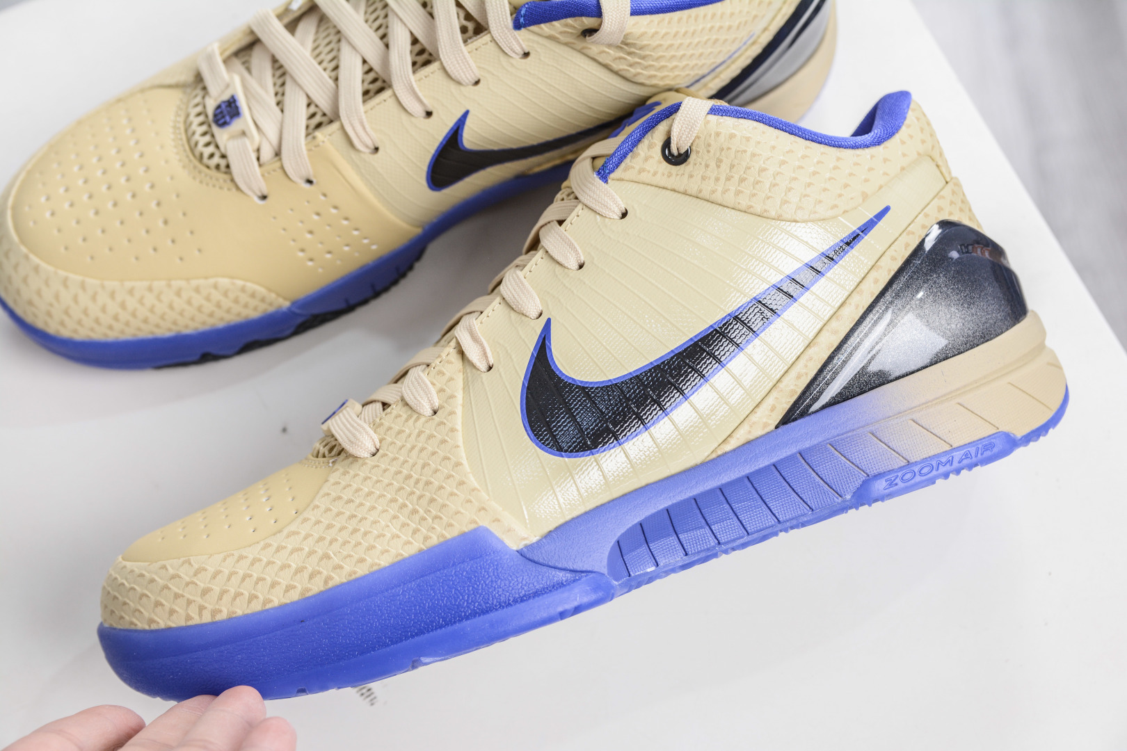 350 灭世版纯原 NK Zoom Kobe 4 科比四代 巴塞罗那 金黑紫 IM2532-701