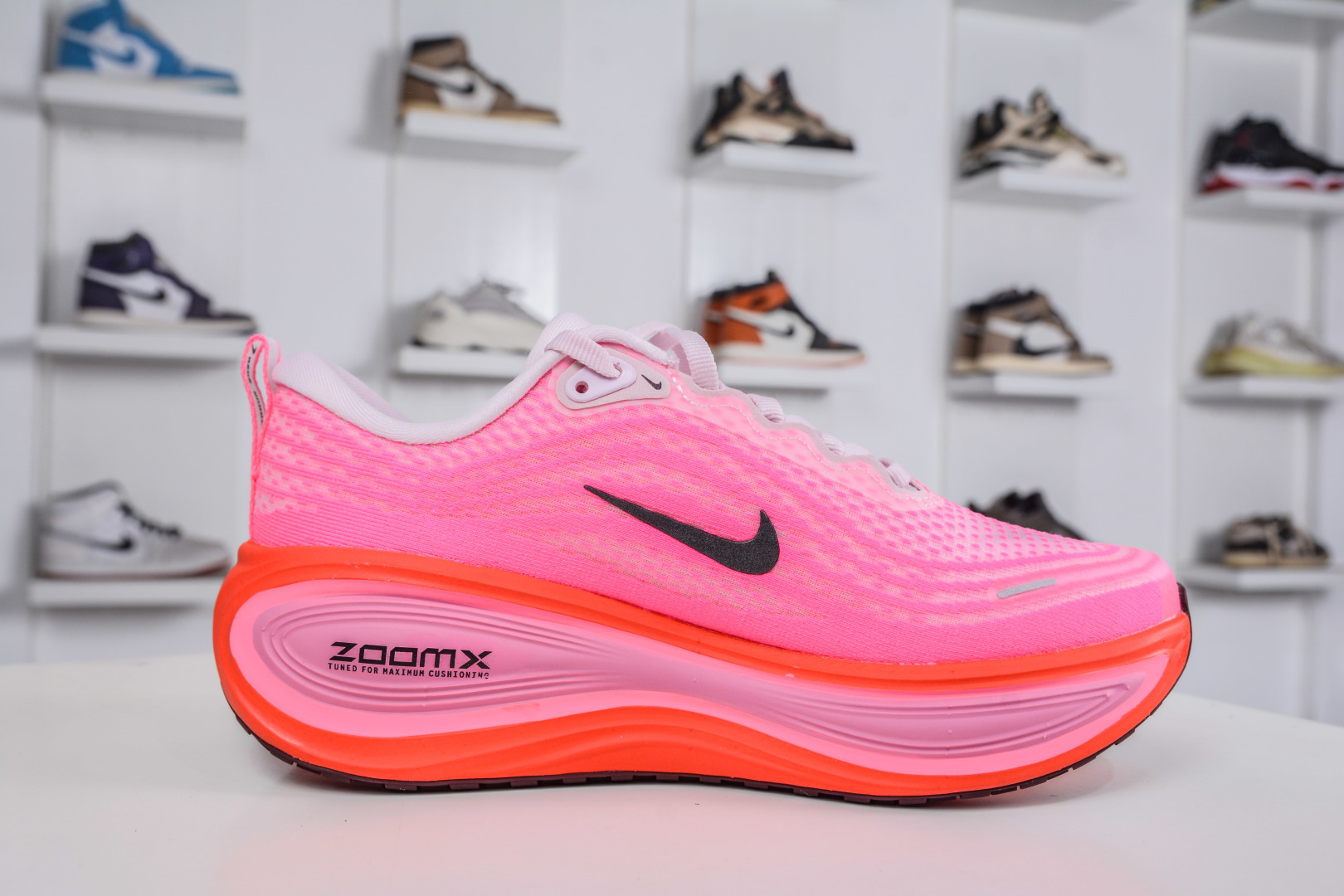 180 Nike Air Zoom Vomero PLUS HV8154-604