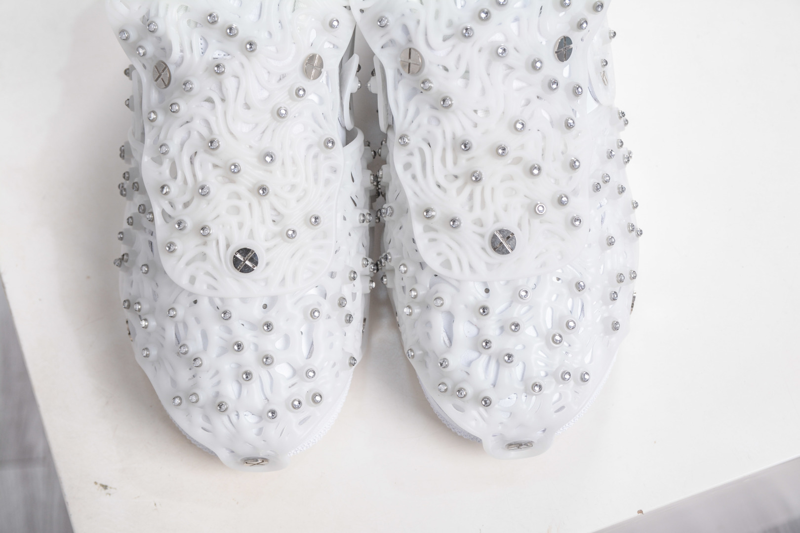 500 Swarovski/施华洛世奇 x Nike Air Force 1 LXX 纯原版本 钻面满天星板鞋 CV7668-100