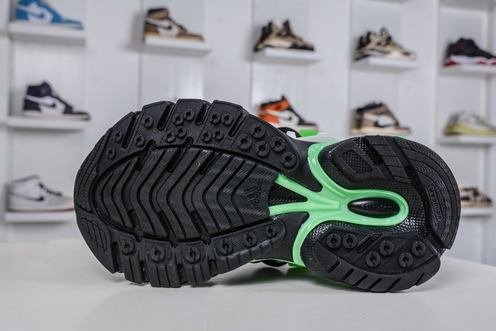 220 Pharrell x AD Adistar Jellyfish 联名款低帮复古风老爹鞋 JP9266