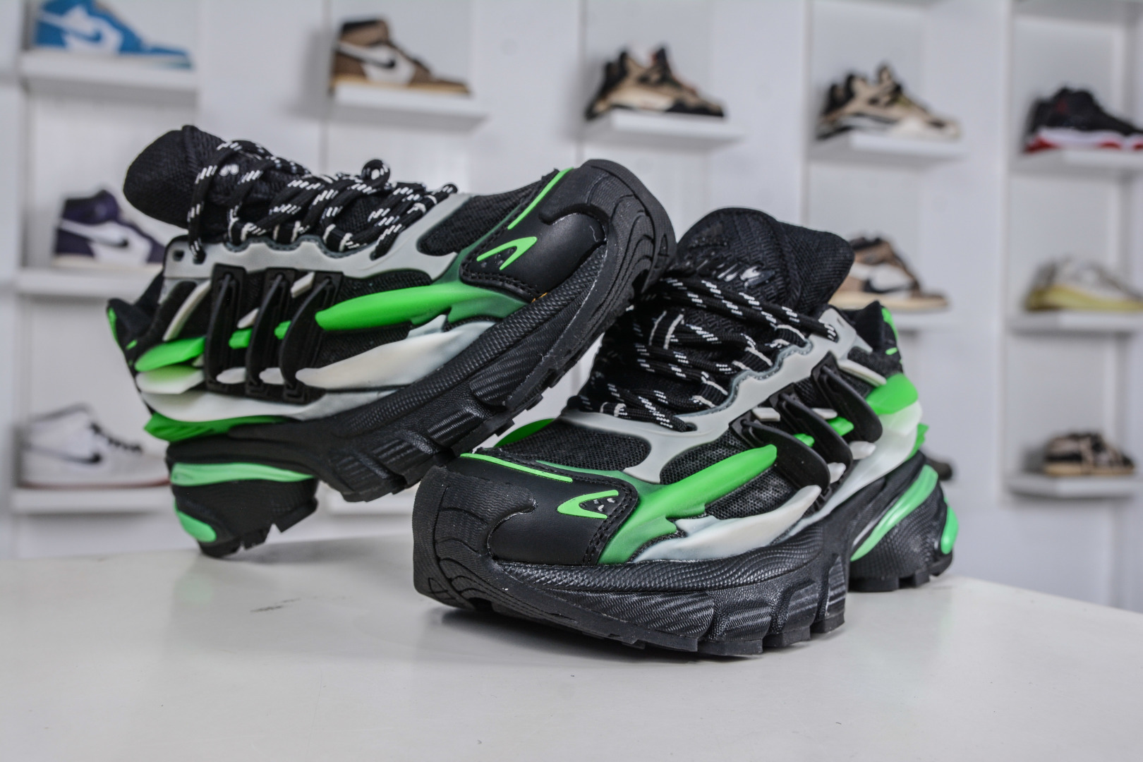 220 Pharrell x AD Adistar Jellyfish 联名款低帮复古风老爹鞋 JP9266