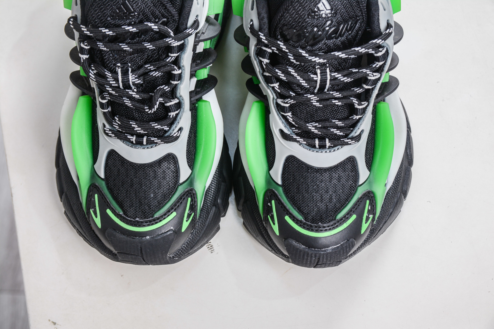 220 Pharrell x AD Adistar Jellyfish 联名款低帮复古风老爹鞋 JP9266