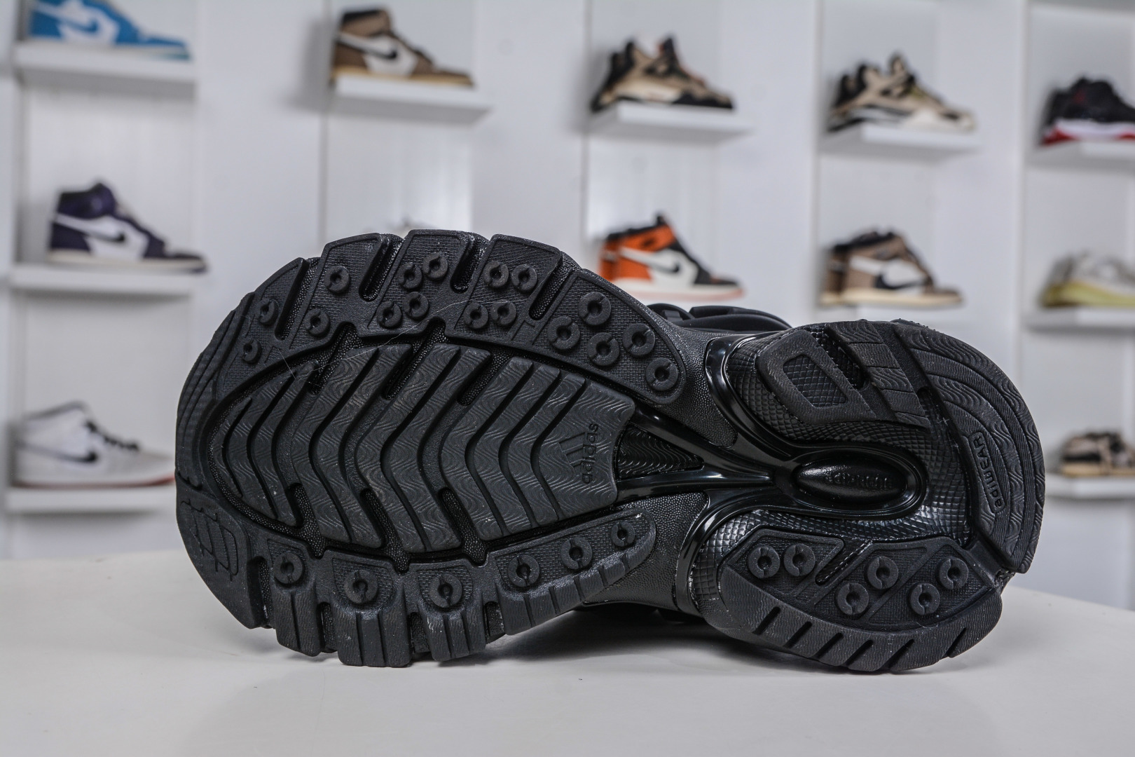 220 Pharrell x AD Adistar Jellyfish 联名款低帮复古风老爹鞋 JP9265