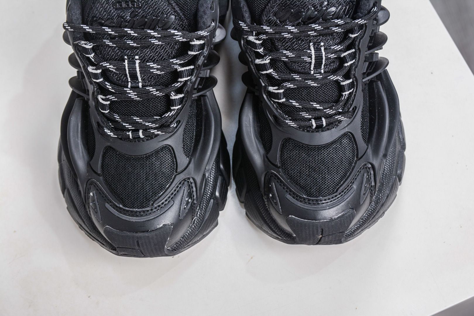 220 Pharrell x AD Adistar Jellyfish 联名款低帮复古风老爹鞋 JP9265