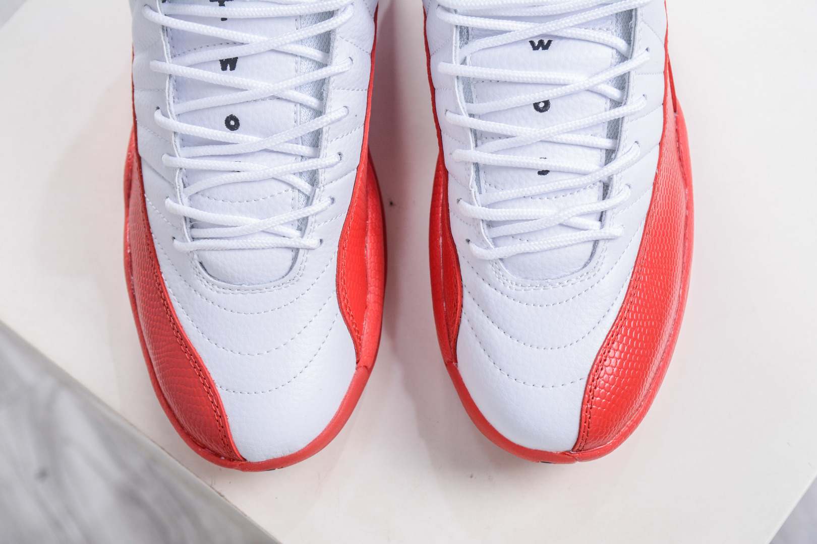 270 Air Jordan 12 Retro AJ12 复刻男子运动鞋 CT8013-116