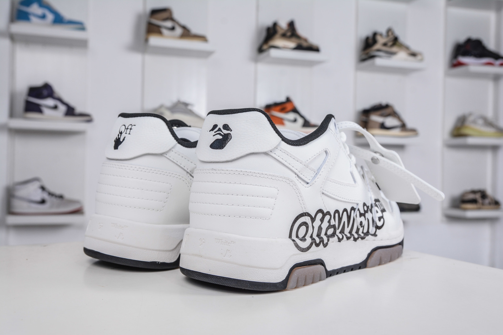 350 Off-White Out of Office 低帮时尚板鞋